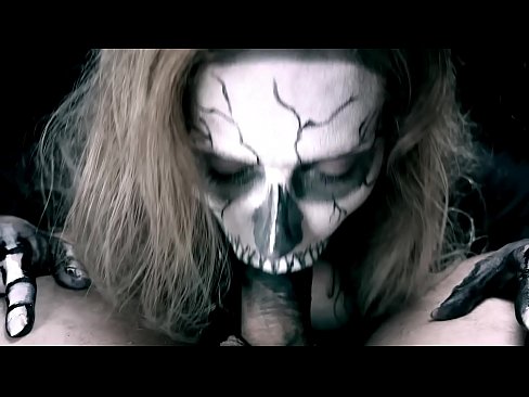 ❤️ Gadis iblis mengisap ayam dengan mulut hitamnya dan menelan air mani. ️❌ Video porno di porno id.123sex.ru ❤